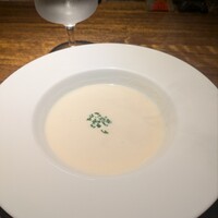 シャンパン食堂 - カリフラワーのポタージュ