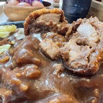 旬魚旬菜 きらく - アパ社長カレー×鰹のユッケコロッケ(大盛) 990円