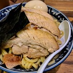 中華そば わた井 - 抜群にウマイチャーシューと味玉、そしてパリパリの焼海苔