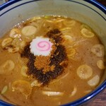 中華そば わた井 - スープにも叉焼ゴロゴロ