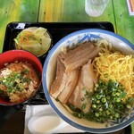 沖縄そば 森の家 - 