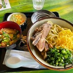 沖縄そば 森の家 - 