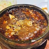 四川名菜 川府 - 石鍋麻婆豆腐（刀削麺）1,000円