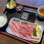 溶岩焼肉 徳志満 - 近江牛3種盛りランチ