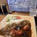 尾山食堂 - ミートボールのカレー