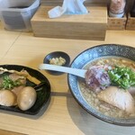 地鶏と蟹 中華そば 榊 - 料理写真: