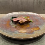 プルサーレ - 『霧島黒豚・肩ロース【宮崎】グリル』
      
      ・霧島黒豚・肩ロースのグリル
      ・ホウレン草
      ＋
      ・コルニッション・白ワイン・牛の出汁のソース