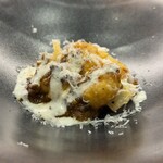 プルサーレ - 『”二年熟成メークイン自家製ニョッキ” ボロネーゼ』
      
      ・黒コショウ
      ・タレッジョのクリームソース
      ・ボロネーゼソース
      ・二年熟成メークインの自家製ニョッキ、百合根（月光？）も添えて