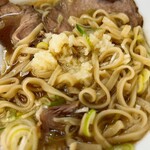 中華そば土屋商店 - ニンニク投入