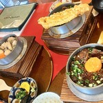 釜料理と日本茶 トナリハジンジャ - 