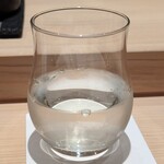 神田錦町 鮨たか晴 - 日本酒（半合）　750円