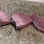 神田錦町 鮨たか晴 - メジマグロの大トロ、中トロ、赤身