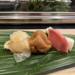 いけ勘 - ガリ　南高梅　赤カブ　ダイコン漬物