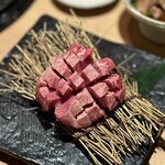 和牛A5雌牛と熟成牛舌 肉屋いちゆく - 