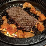和牛A5雌牛と熟成牛舌 肉屋いちゆく - 