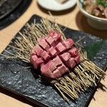 和牛A5雌牛と熟成牛舌 肉屋いちゆく - 