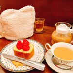 森のらくだ - ミルクティーポット