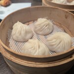 駅前小籠包 新火 - 小籠包（580円）