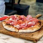 ザ ピッツァバー ON 38TH - 