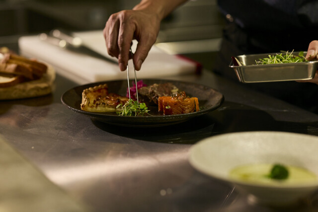 ☆ミュー☆ 中古・古着通販】MIU MIU (ミュウミュウ) ビジューウールニット ピンク