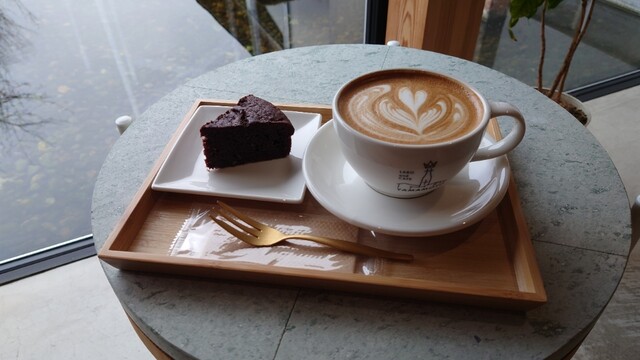 LABO and CAFE YAMAMOTO（ラボ アンド カフェ ヤマモト） - 東八森（カフェ）の写真