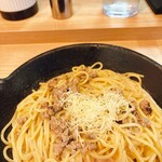 てっぱんのスパゲッティ - チーズ盛り盛り。
