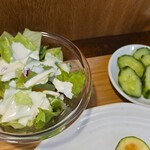 キッチン ブルー グローブ - サラダ、お新香のアップ