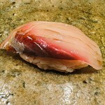 神田錦町 鮨たか晴 - 縞鯵