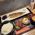 炙りの幸 - 塩サバ焼きとマグロ刺身定食