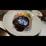 キッチン ブルー グローブ - 昨年11月末、牛挽肉とイベリコ豚のテリーヌ　ザクロとバルサミコソース