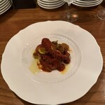 ジロトンド - 2皿目
      佐渡ヶ島産真蛸とそら豆の煮込み。