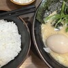 横浜家系ラーメン 大吟豚 小松店