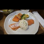 キッチン ブルー グローブ - タルタルソースもタップリ