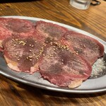 焼肉大衆酒場 真 肉焼屋 - 