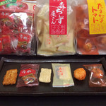 Mori Haku Seika - 赤カレー。チーズ。トマト。