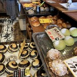 石窯パン工房くすくす - 店内