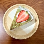 コチカ - いちごと抹茶のミルクレープ