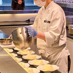 トシ・ヨロイヅカ 東京 - 