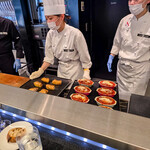 トシ・ヨロイヅカ 東京 - 