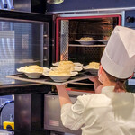 トシ・ヨロイヅカ 東京 - 