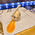 トシ・ヨロイヅカ 東京 - 