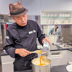 トシ・ヨロイヅカ 東京 - 