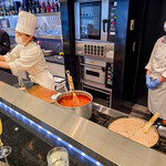 トシ・ヨロイヅカ 東京 - 