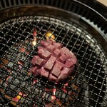 和牛A5雌牛と熟成牛舌 肉屋いちゆく - 