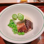 炎水 - 佐島の蛸の柔らか煮。叩いたりしごいたりせずに冷凍して肉繊維を壊して柔らかくしました。青大豆の豆腐が美味しい