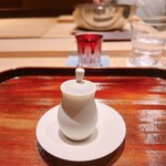 炎水 - 利尻昆布と鰹節のお出汁です