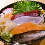 樽寿司 - 海鮮ちらし