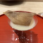 291941017 - たけのこ千葉初物スープ皮は炙って香り付けに