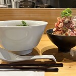 めん 呼白 - ☑️醤油らぁ麺¥1.100
      ☑️お肉ご飯¥450