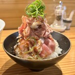 めん 呼白 - ☑️醤油らぁ麺¥1.100
      ☑️お肉ご飯¥450